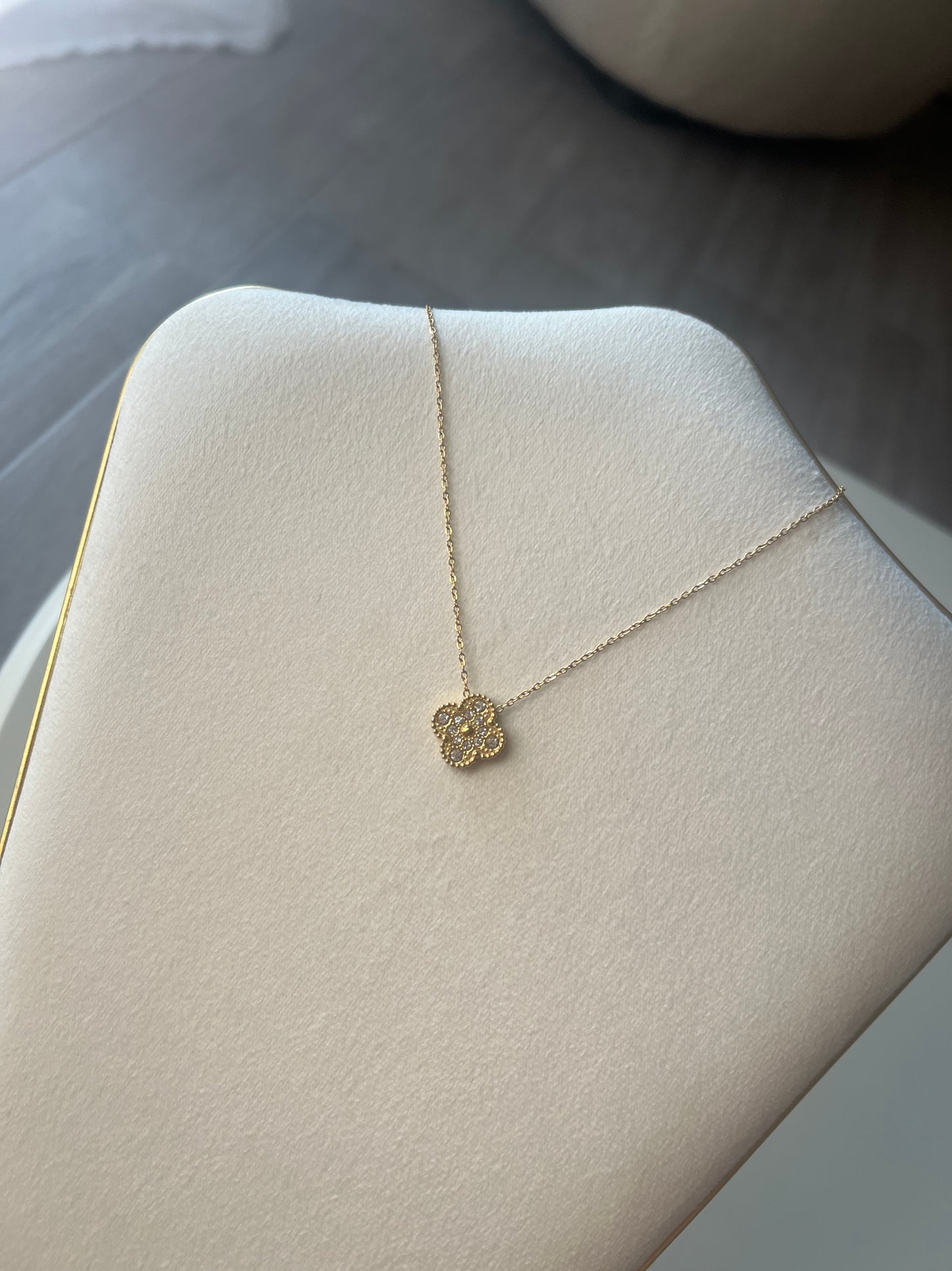 Collier Trèfle White Réversible