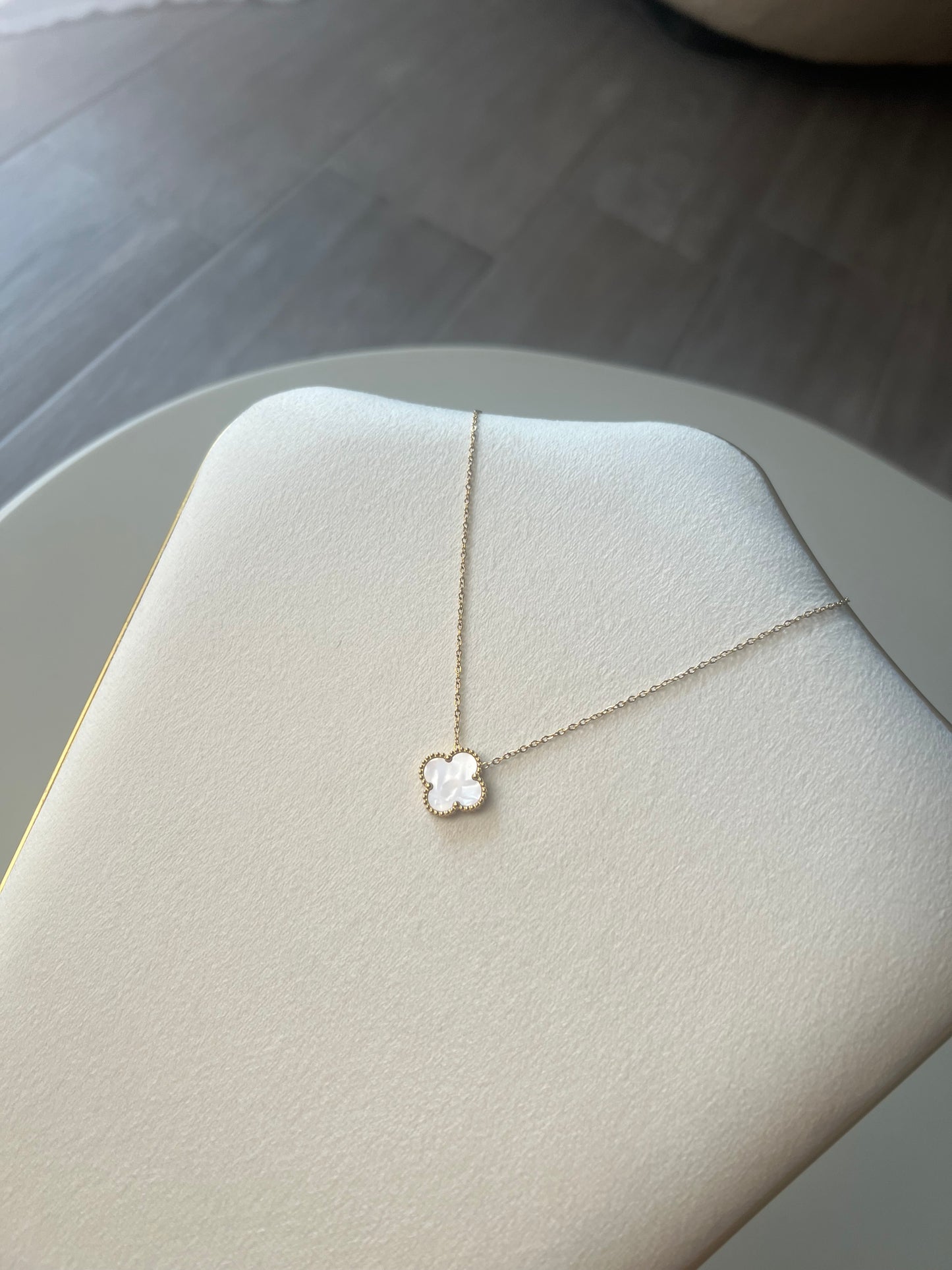 Collier Trèfle White Réversible