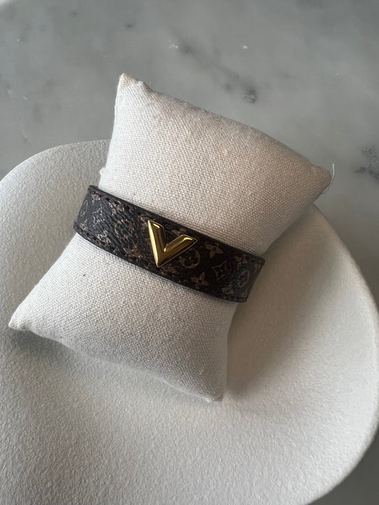 Bracelet cuir V