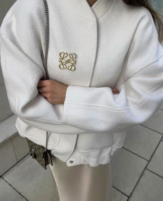 Broche Louve