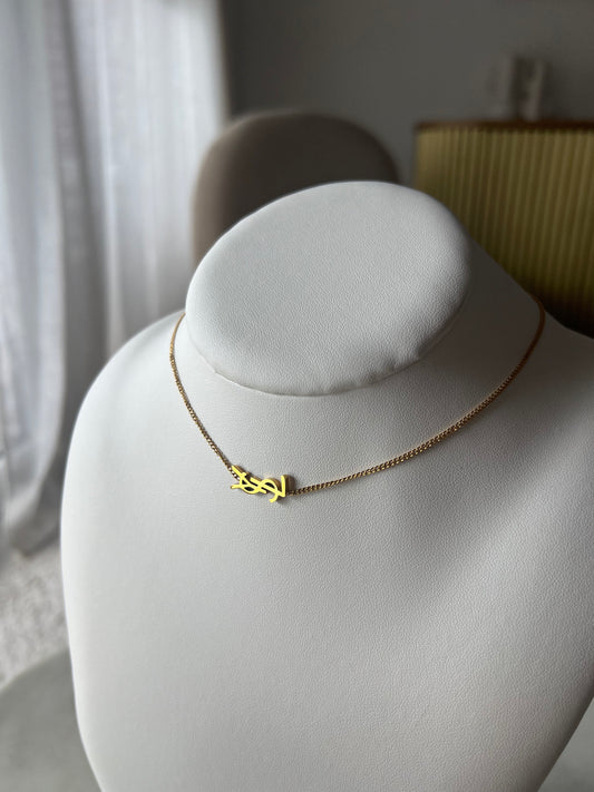 Collier Saint ras de coup Gold